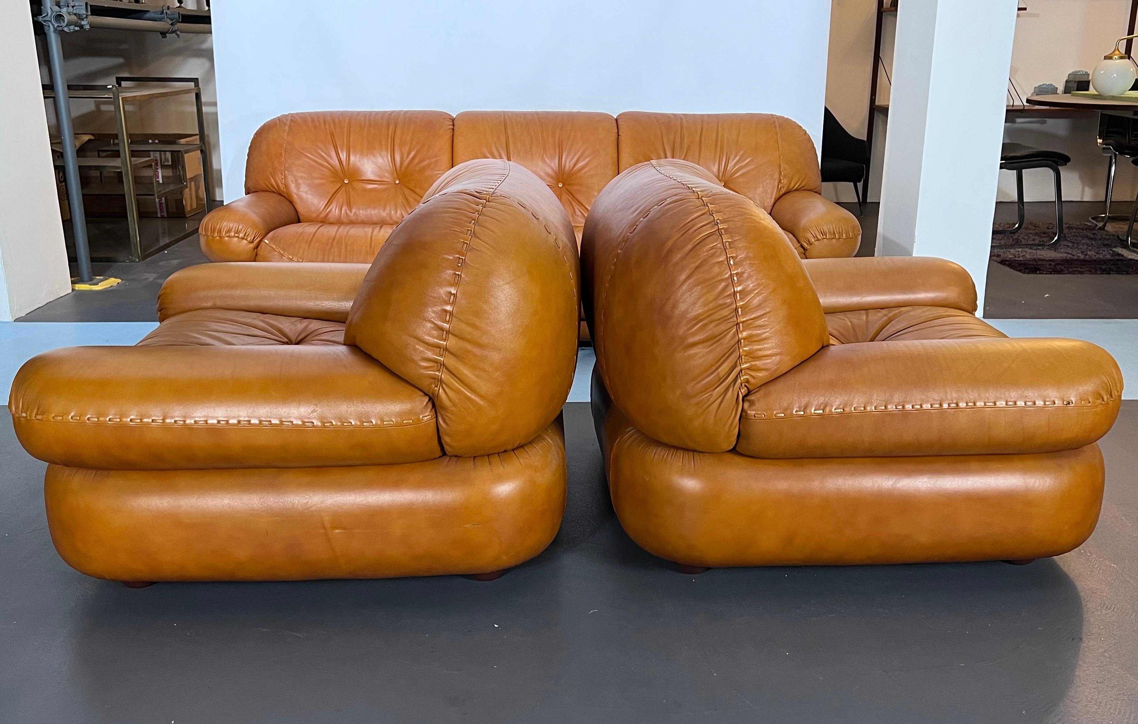 Vintage Sofa Set in Cognac Leather by Sapporo for Mobil Girgi, Italy, 1970s For Sale 3