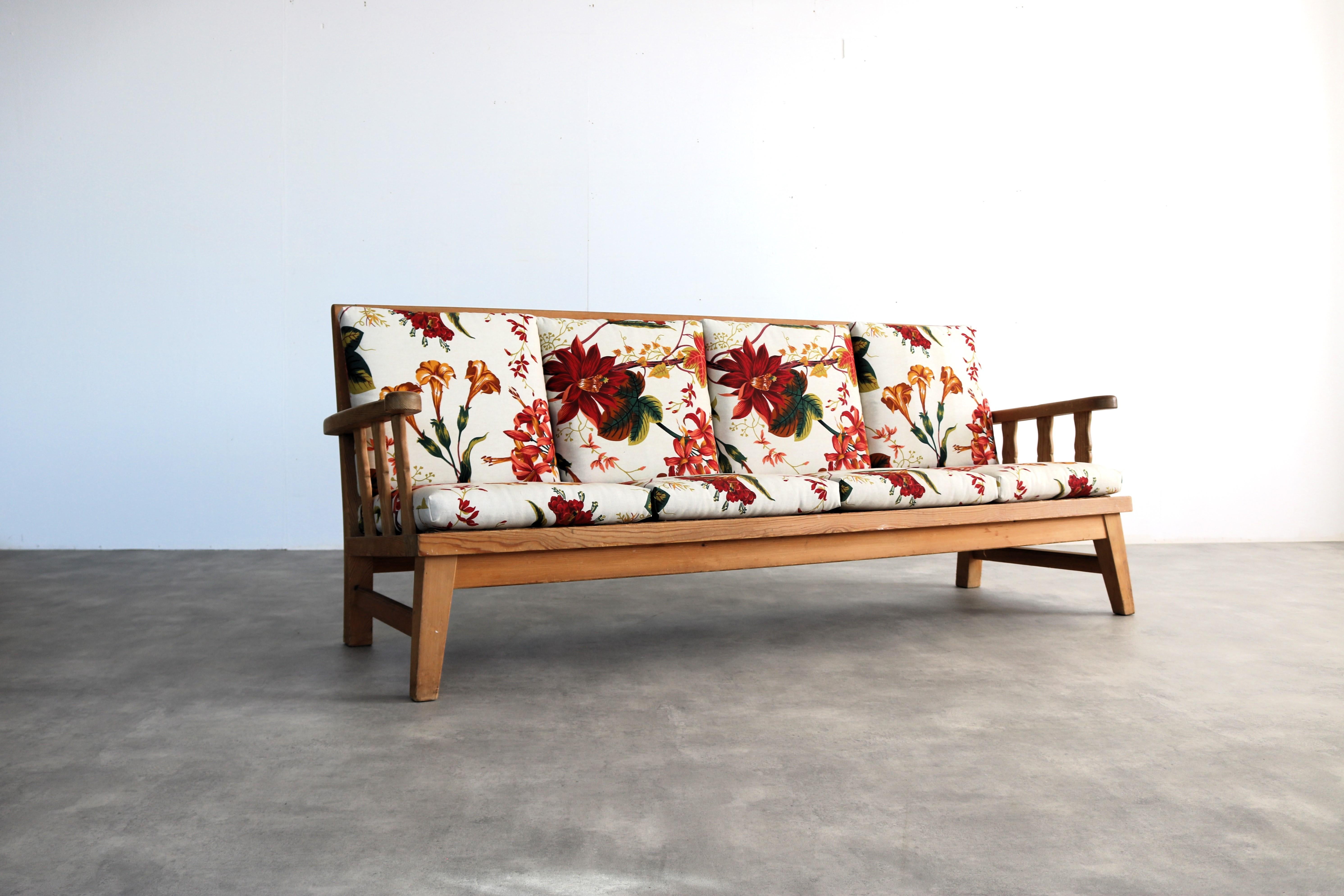 vintage sofa | sofa | 1950s | Sweden

period | 1950s
design | Krogenaes Mobler | Sweden
condition | good | light signs of use
size | 85 x 215 x 72 (hxwxd) seat height 43;

details | pine; textile;

article number | 2178