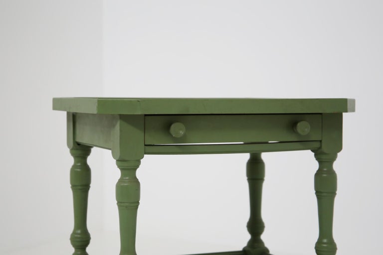 Mid-Century Modern Vintage Sofa Table in Green Lacquered Wood For Sale
