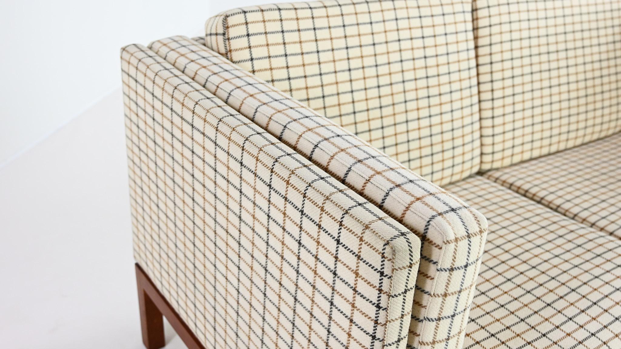 Sofa vintage, rembourrage en laine et teck. Danemark, C.1960 en vente 3