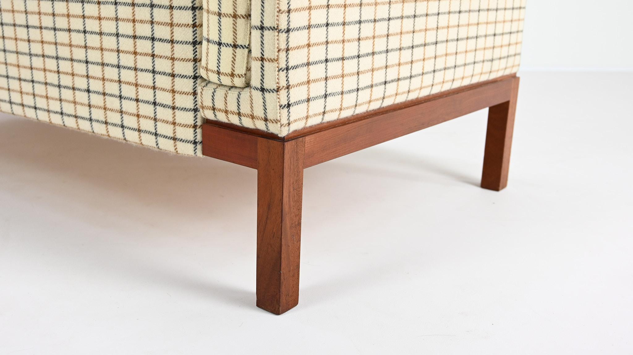 Sofa vintage, rembourrage en laine et teck. Danemark, C.1960 en vente 7