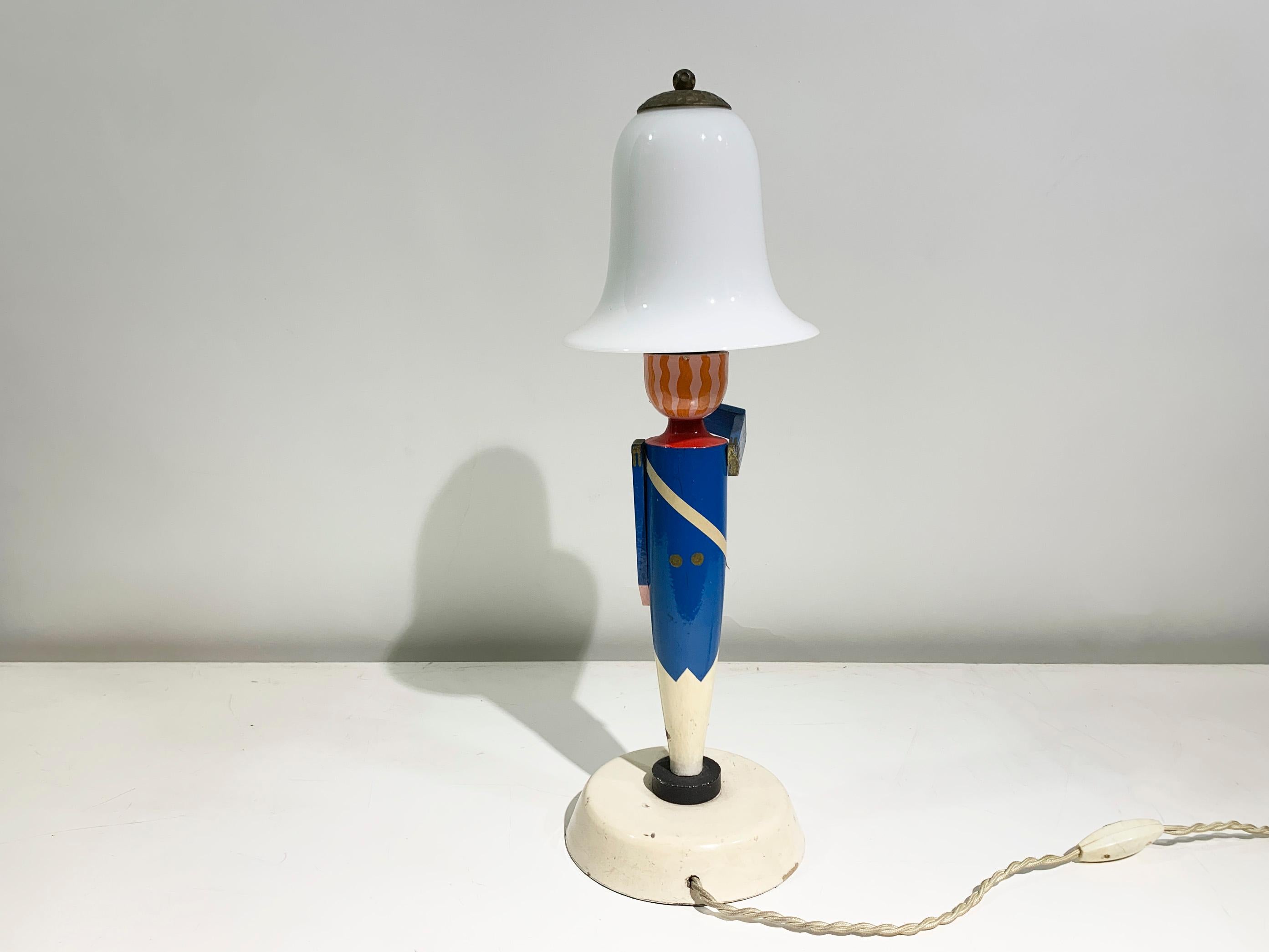 Vintage Soldier-Musik-Tischlampe von Suzanne Bonnichon, Vintage (Handbemalt) im Angebot