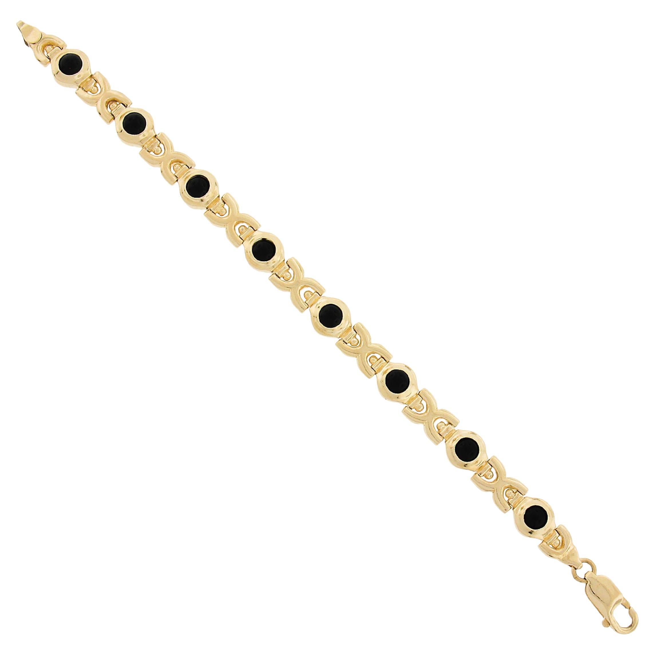 Vintage Solid 14k Yellow Gold Round Bezel Set Black Onyx Geometric Link Bracelet For Sale