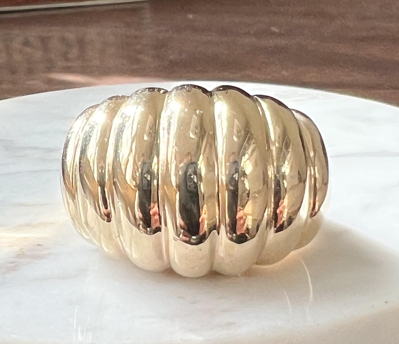 Vintage massiv 14K Gelbgold Scalloped Dome Ring 1