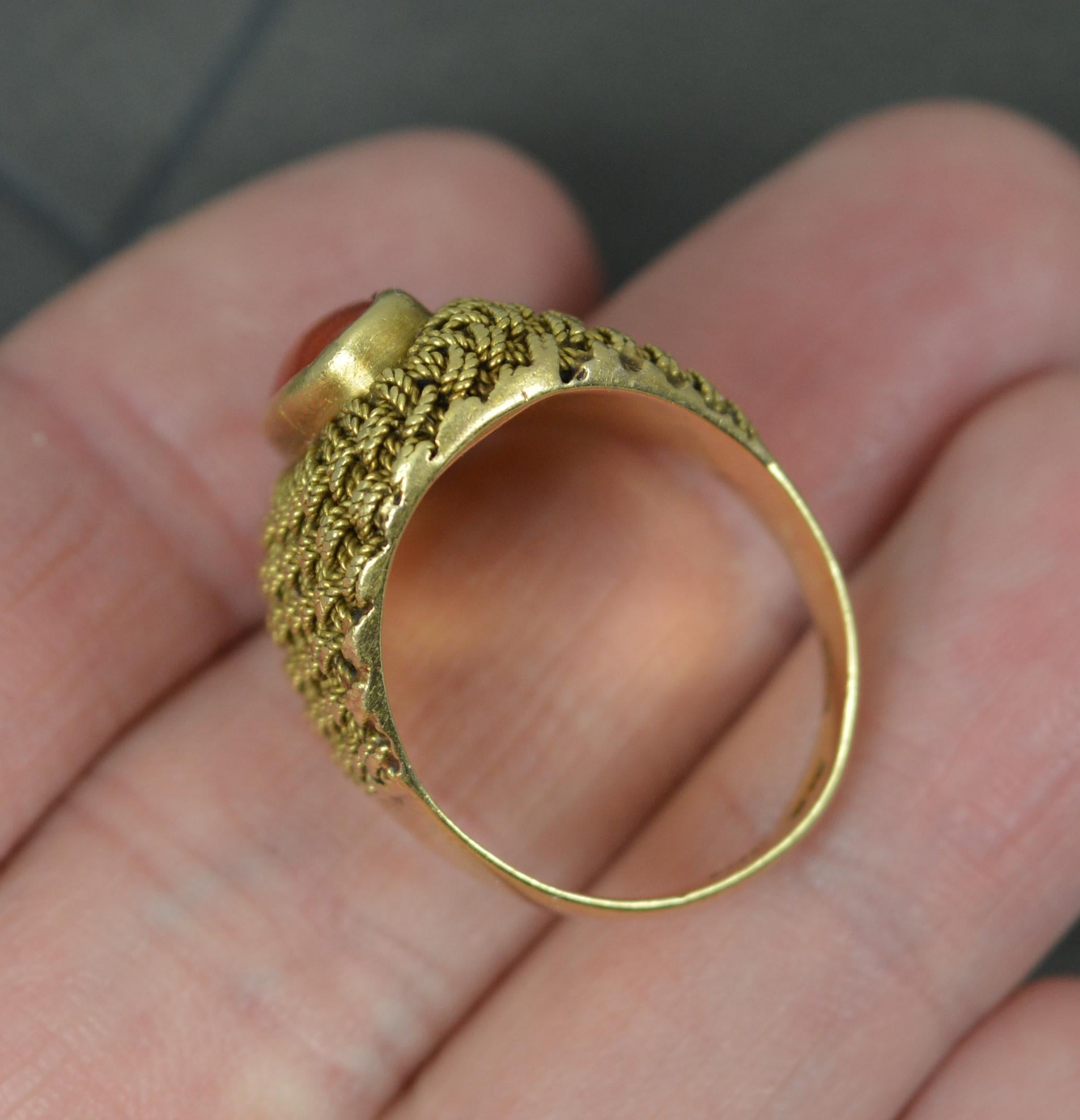 Vintage Solid 18 Carat Gold and Coral Solitaire Statement Ring In Excellent Condition In St Helens, GB