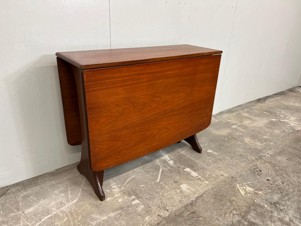 Table de salle à manger à abattant en teck massif des années 1960 en vente 5