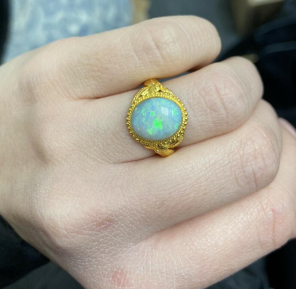 Vintage Solid 24 Karat Yellow Gold and Opal Ring 5.9g 6