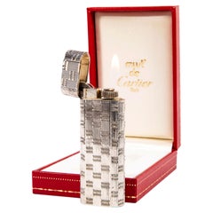 Briquet Cartier « Les Must » vintage en argent massif 800, dans son coffret, années 1970