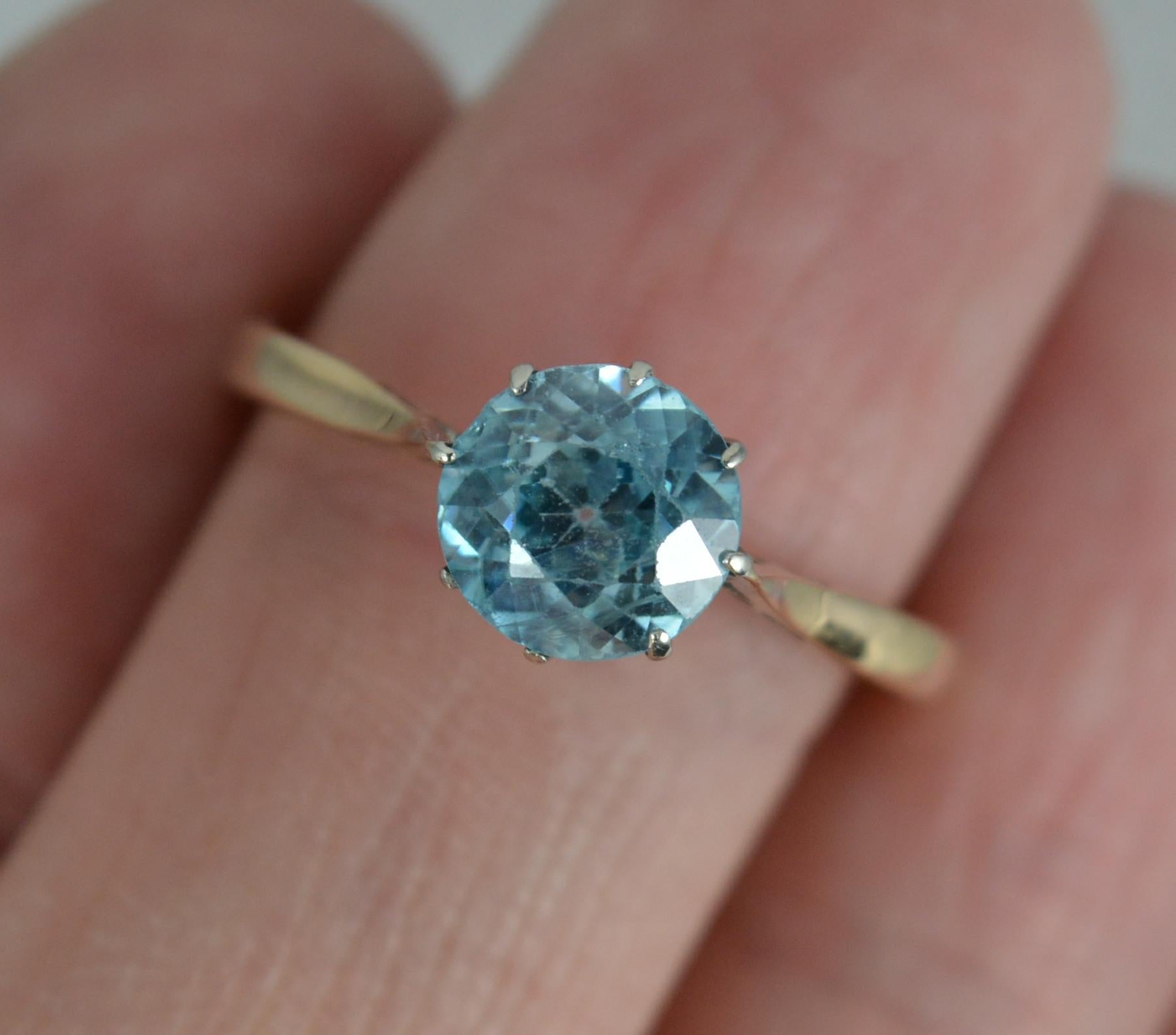 Vintage Solid 9 Carat Gold and Blue Zircon Solitaire Ring In Good Condition In St Helens, GB