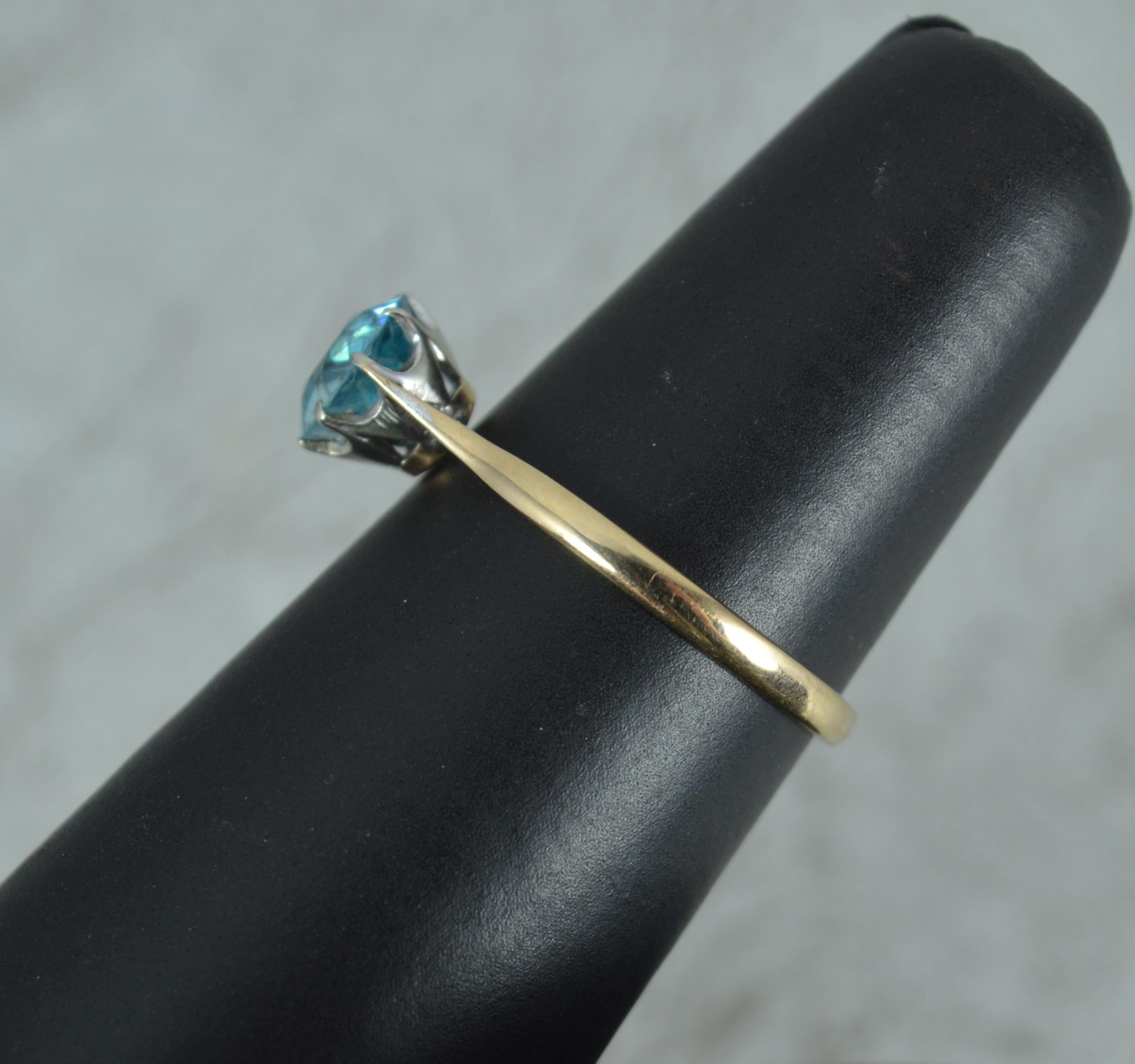 Vintage Solid 9 Carat Gold and Blue Zircon Solitaire Ring 3