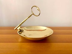 Vintage Solid Brass Bowl with Key Handle Virginia Metalcrafters