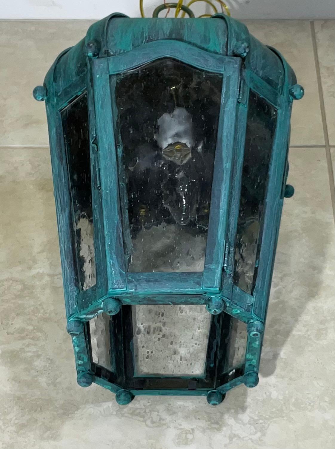 Farol colgante vintage de latón macizo - Acabado teal patinado en venta 5