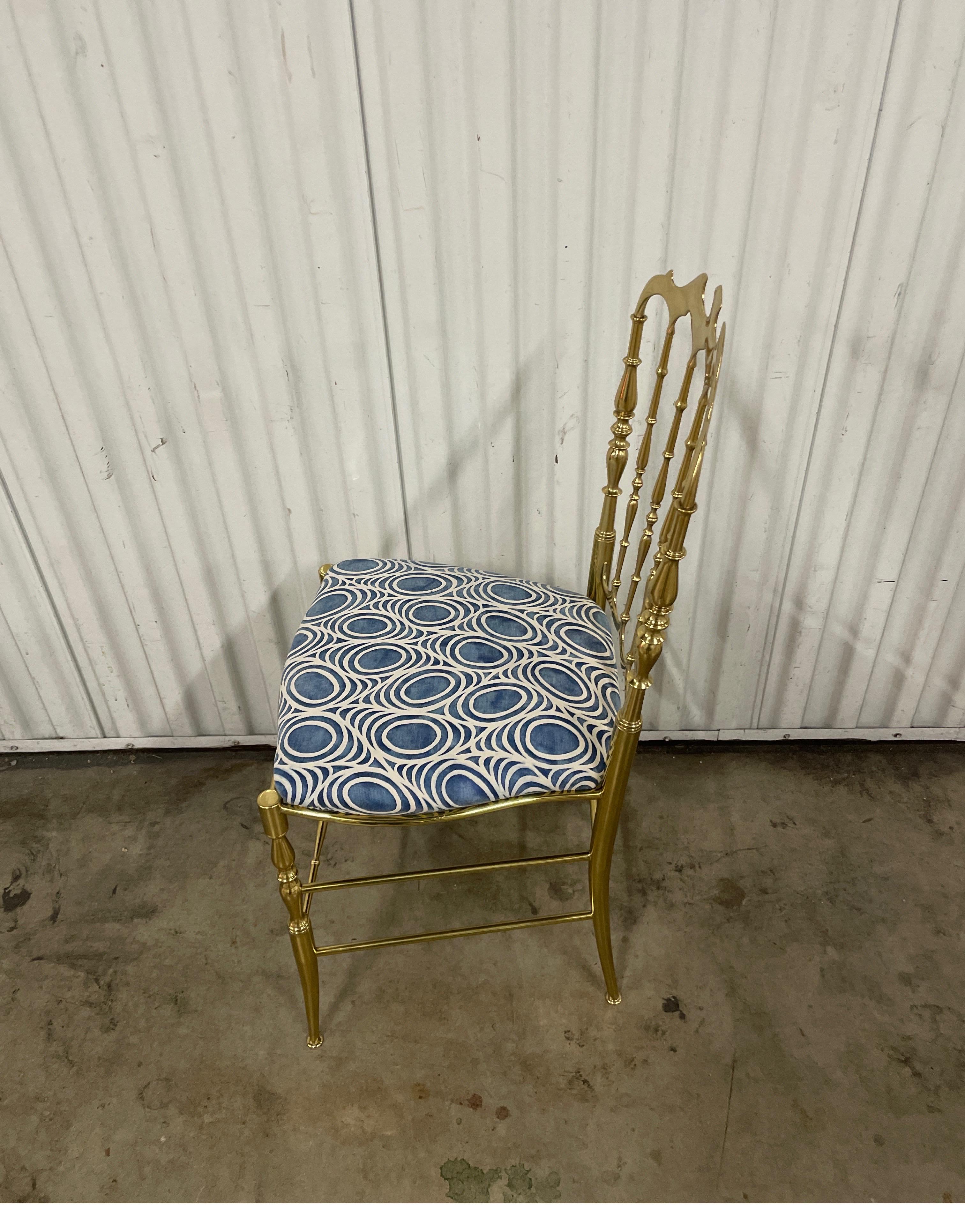 Vintage Solid Brass Italian Chiavari Chair with Fortuny Seat Covering In Good Condition For Sale In West Palm Beach, FL