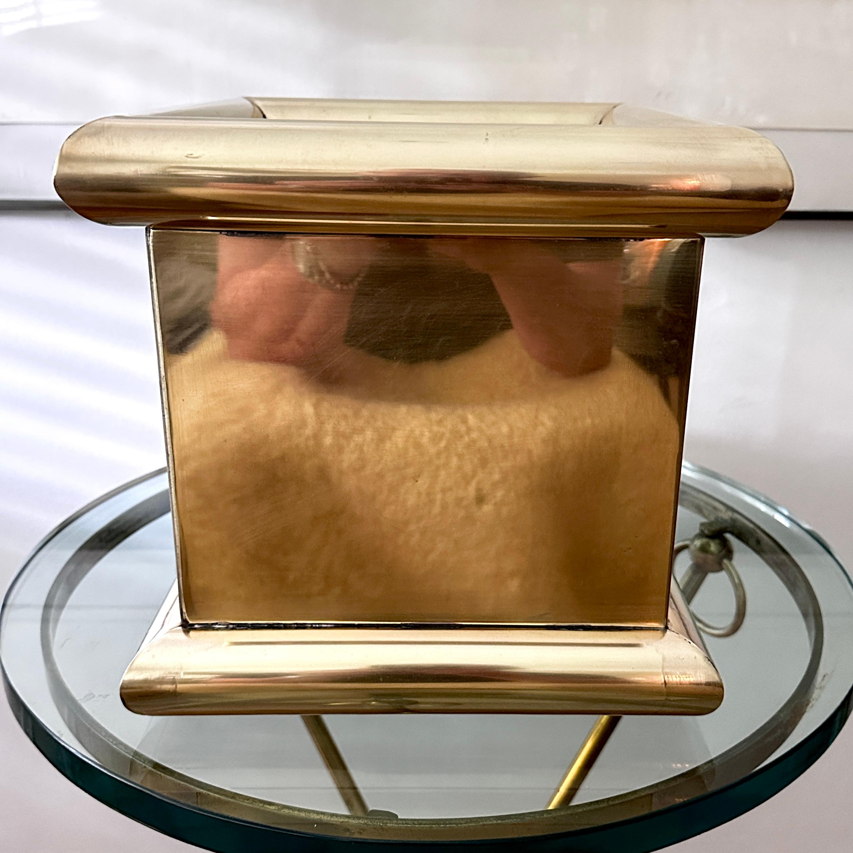 Fatto a mano Jardiniére o Cachepot quadrato d'epoca in ottone massiccio in vendita