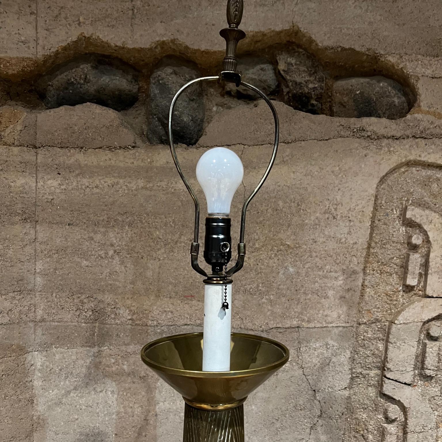 Lampe de bureau vintage en laiton massif inspirée de Frank Lloyd Wright en vente 1