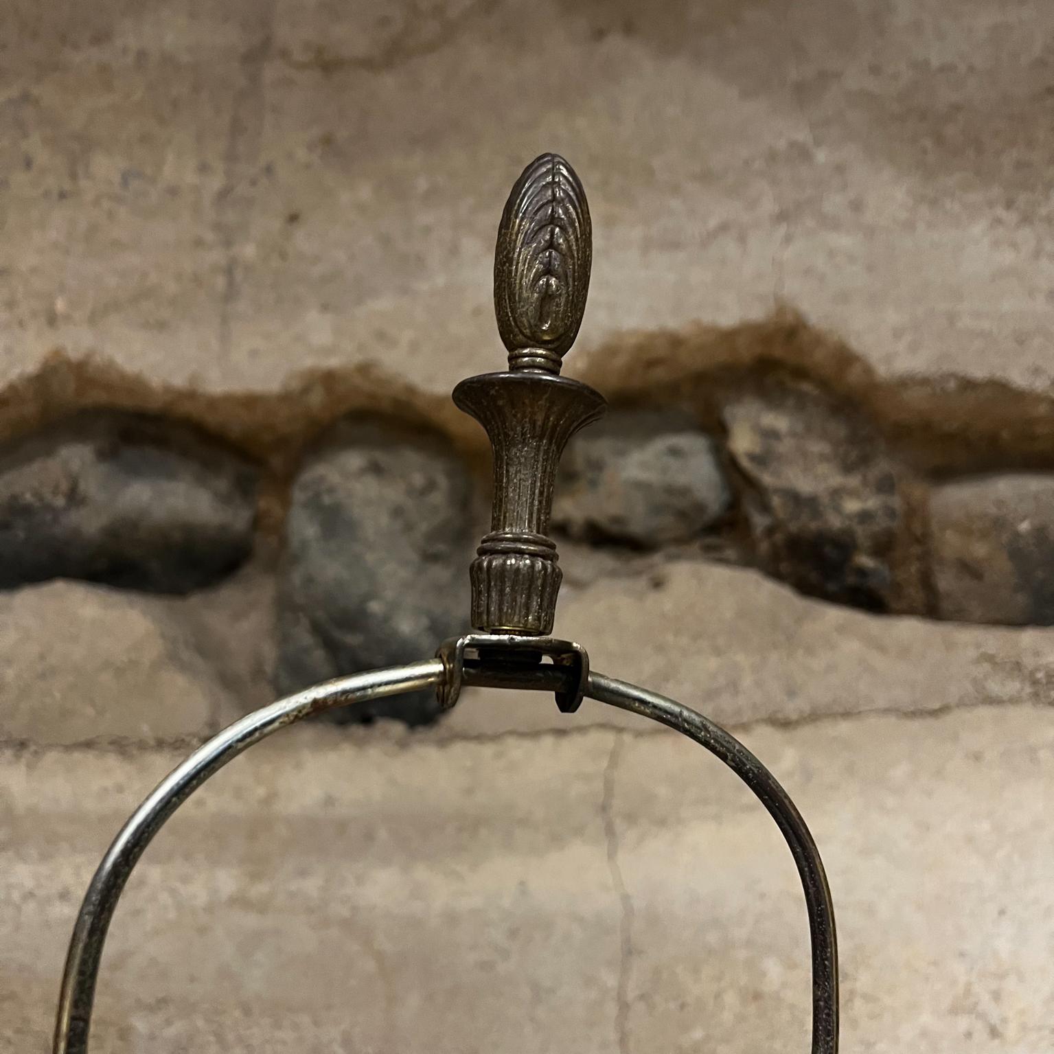 Vintage-Tischlampe aus massivem Messing, von Frank Lloyd Wright inspiriert im Angebot 3