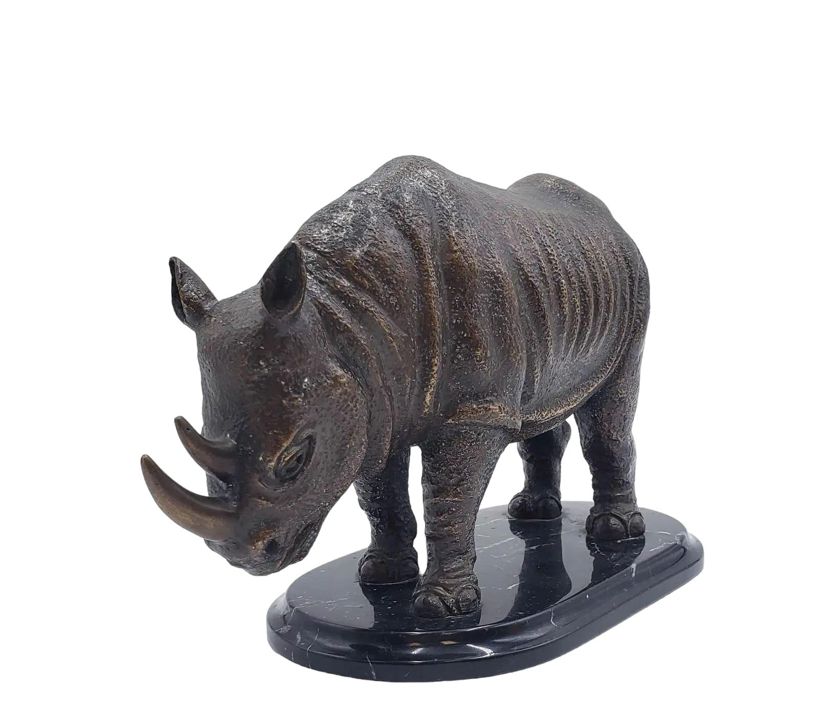 Calco Scultura vintage di rinoceronte in bronzo massiccio su base di marmo in vendita