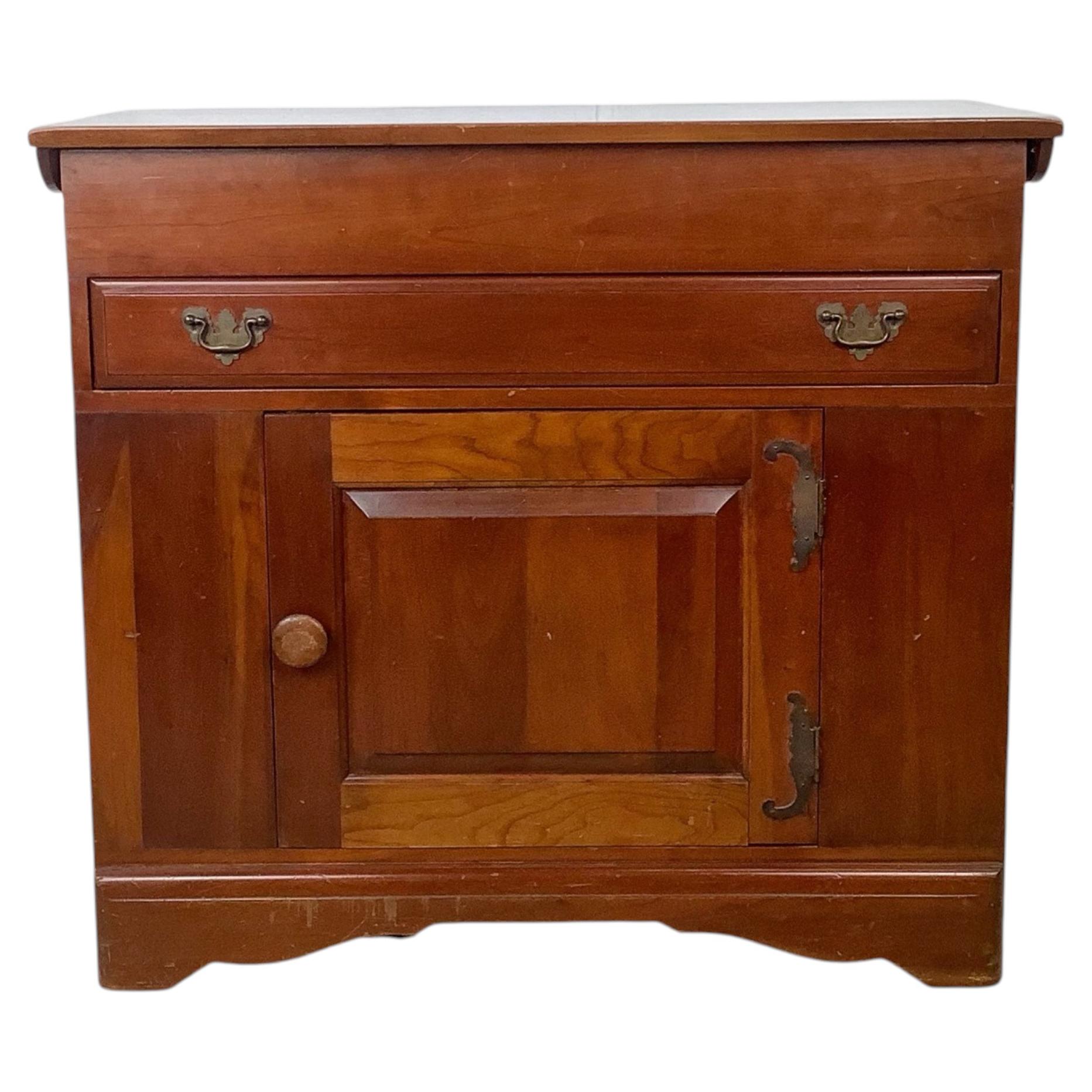 Abschlussserver aus massivem Kirschbaumholz Vintage By von Monitor Furniture Co.