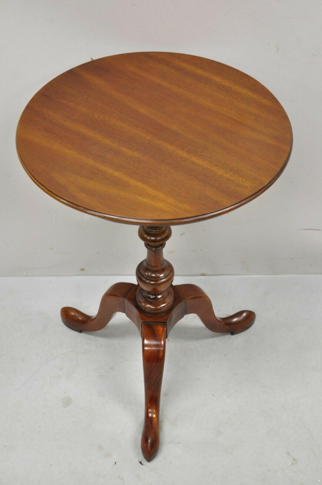 Vintage Solid Cherry Wood Queen Anne Pedestal Base Round Lamp Tea Table 5