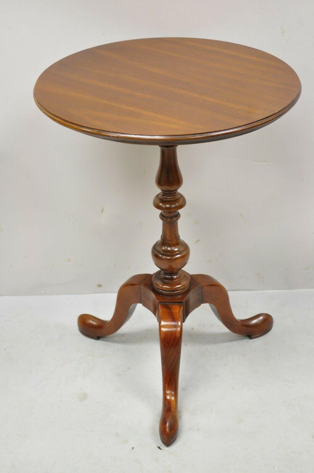 Vintage Solid Cherry Wood Queen Anne Pedestal Base Round Lamp Tea Table 6