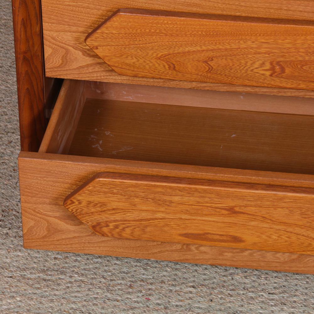 Fin du 20e siècle Vintage solid elm chest of drawers, 1980s en vente