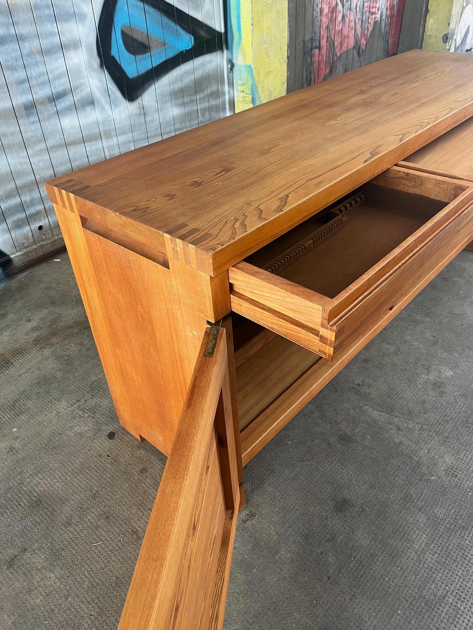 Vintage Solid Elm R08 Sideboard by Pierre Chapo, France ca. 1960s For Sale 5