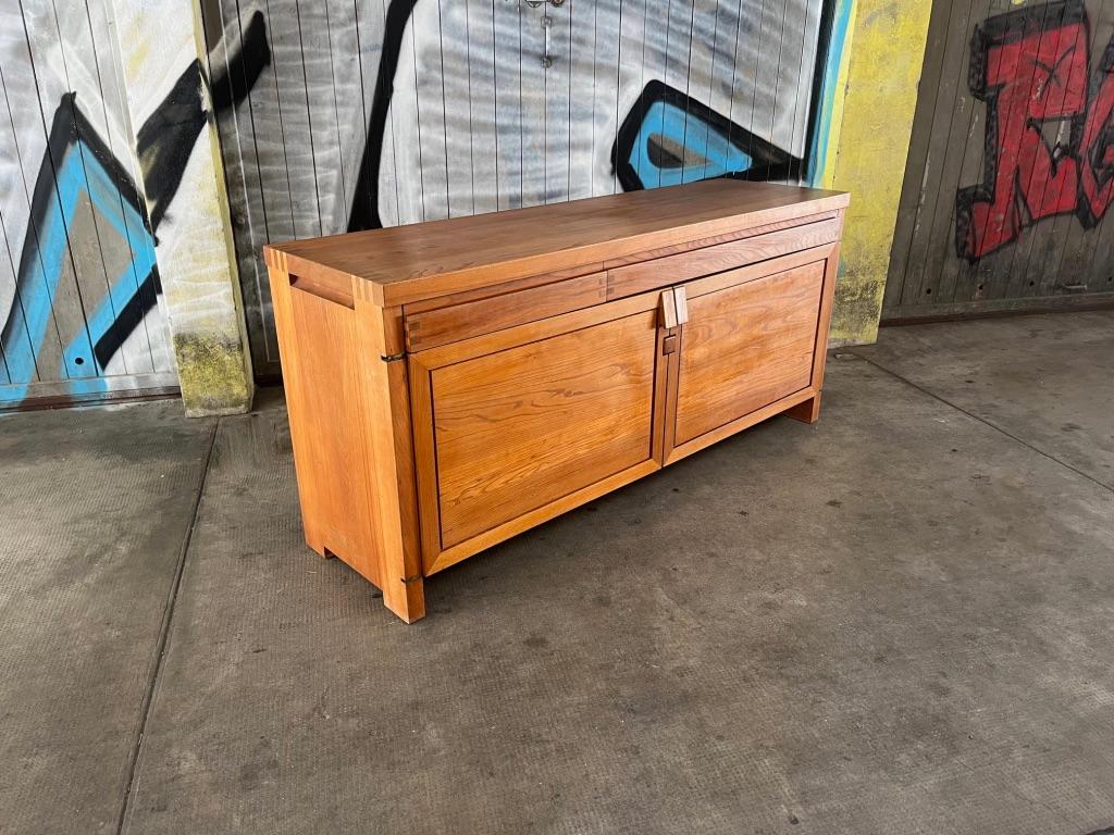 Vintage Solid Elm R08 Sideboard by Pierre Chapo, France ca. 1960s In Good Condition For Sale In Geneva, CH