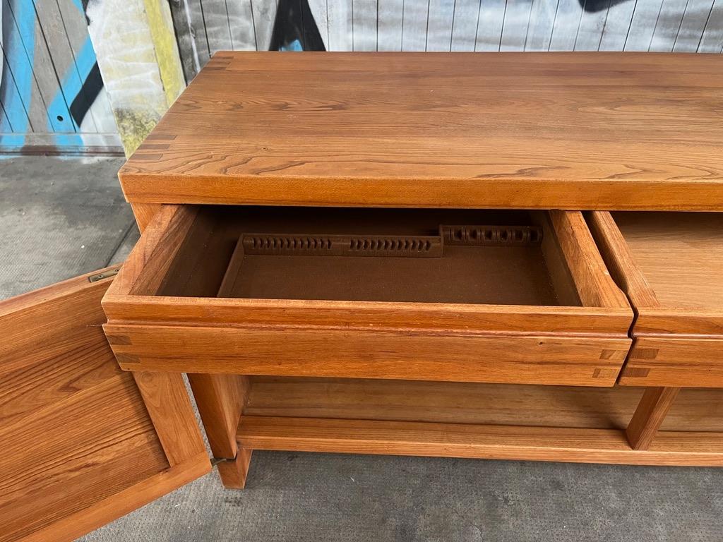 Vintage Solid Elm R08 Sideboard by Pierre Chapo, France ca. 1960s For Sale 4