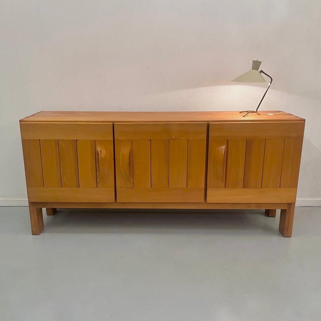 Vintage solid elm sideboard by Maison Regain, France ca. 1960s For Sale 1