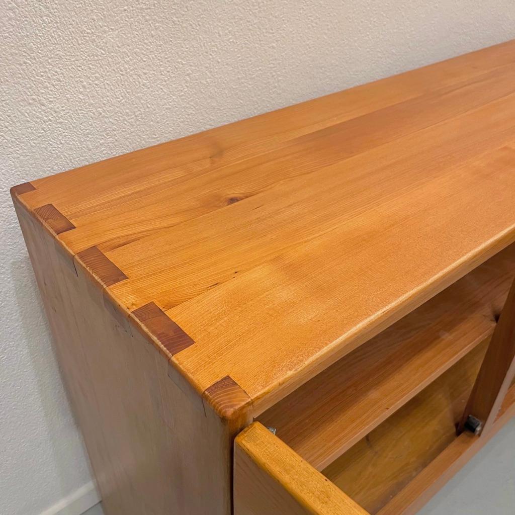 Vintage solid elm sideboard by Maison Regain, France ca. 1960s For Sale 2