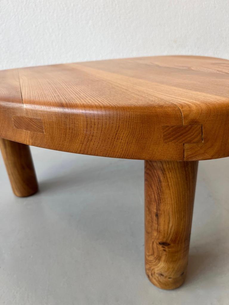 Vintage Solid Elm T23 Three Legged Side Chair by Pierre Chapo France circa 1960s In Excellent Condition In Geneva, CH