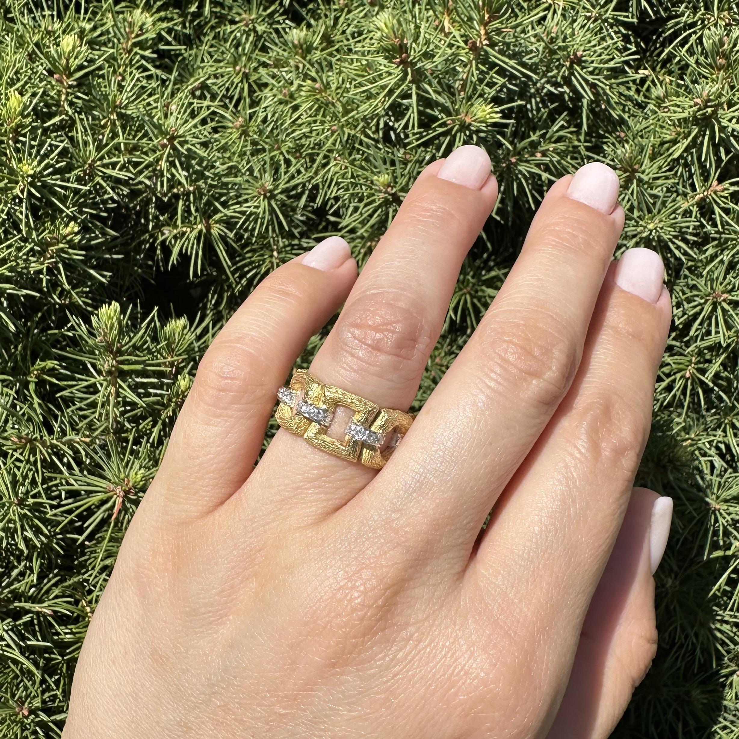 Vintage Solid Gold Diamond Buckle Bark texturiert Eternity Wide Band Ring Größe 6 (Einfacher Schliff) im Angebot