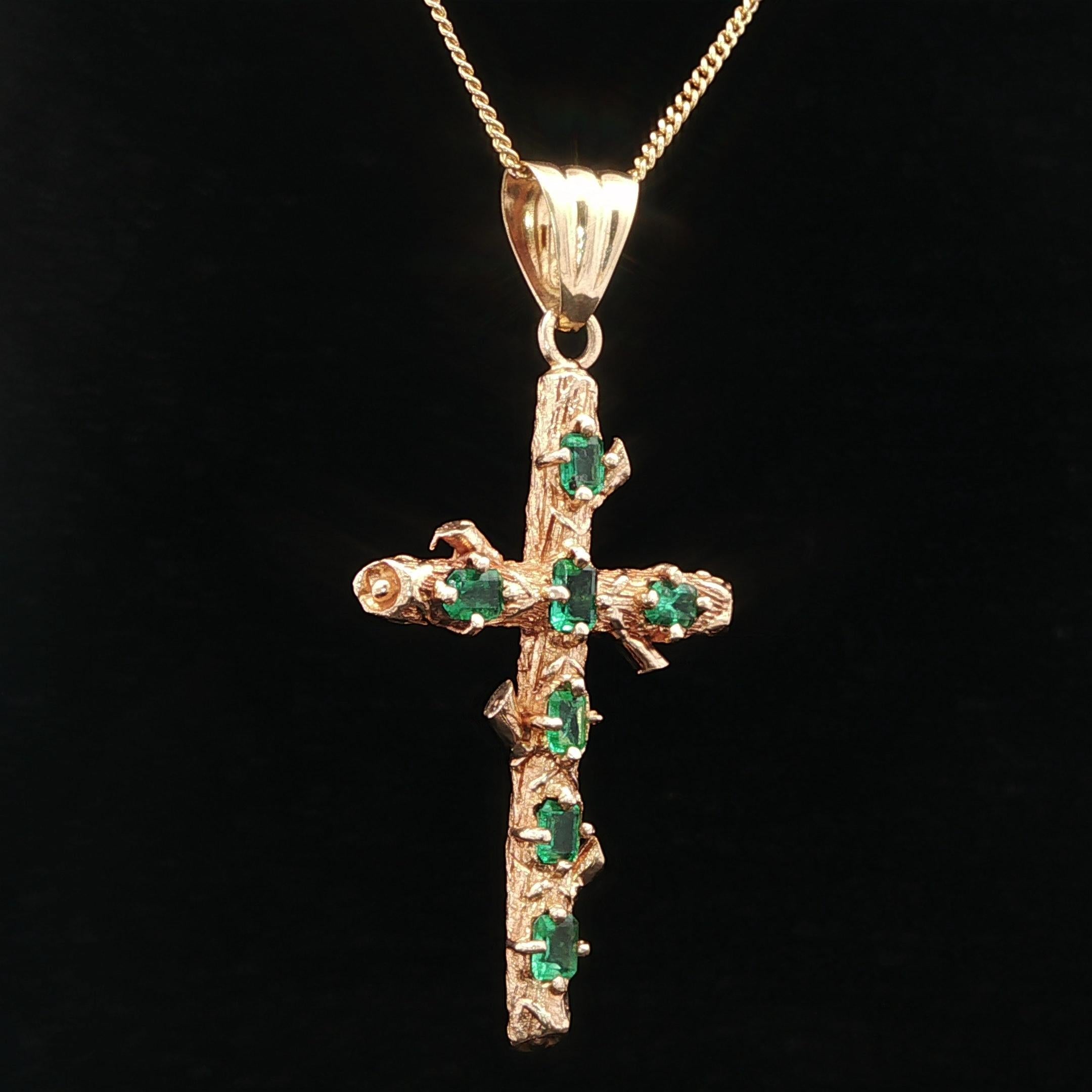 Vintage Solid Gold Emerald & Bark Textured Finish Cross Pendant 24