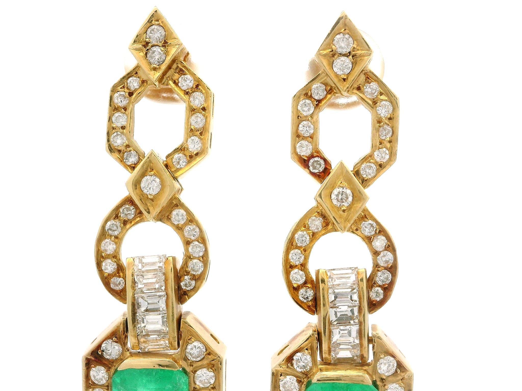 Vintage Solid Gold GIA 4.38ctw Colombian Emerald & Diamond Dangle Earrings For Sale 5