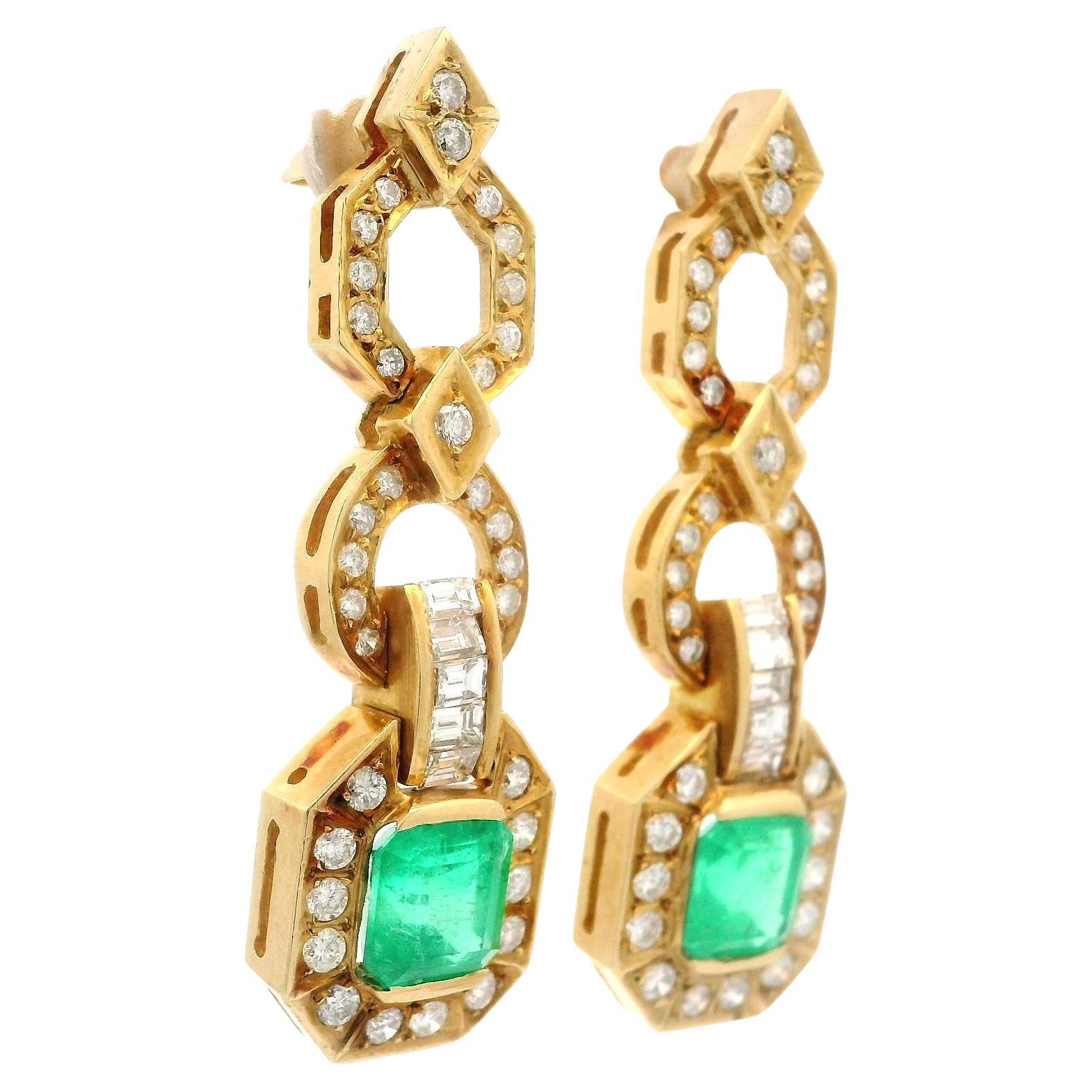Vintage Solid Gold GIA 4.38ctw Colombian Emerald & Diamond Dangle Earrings For Sale