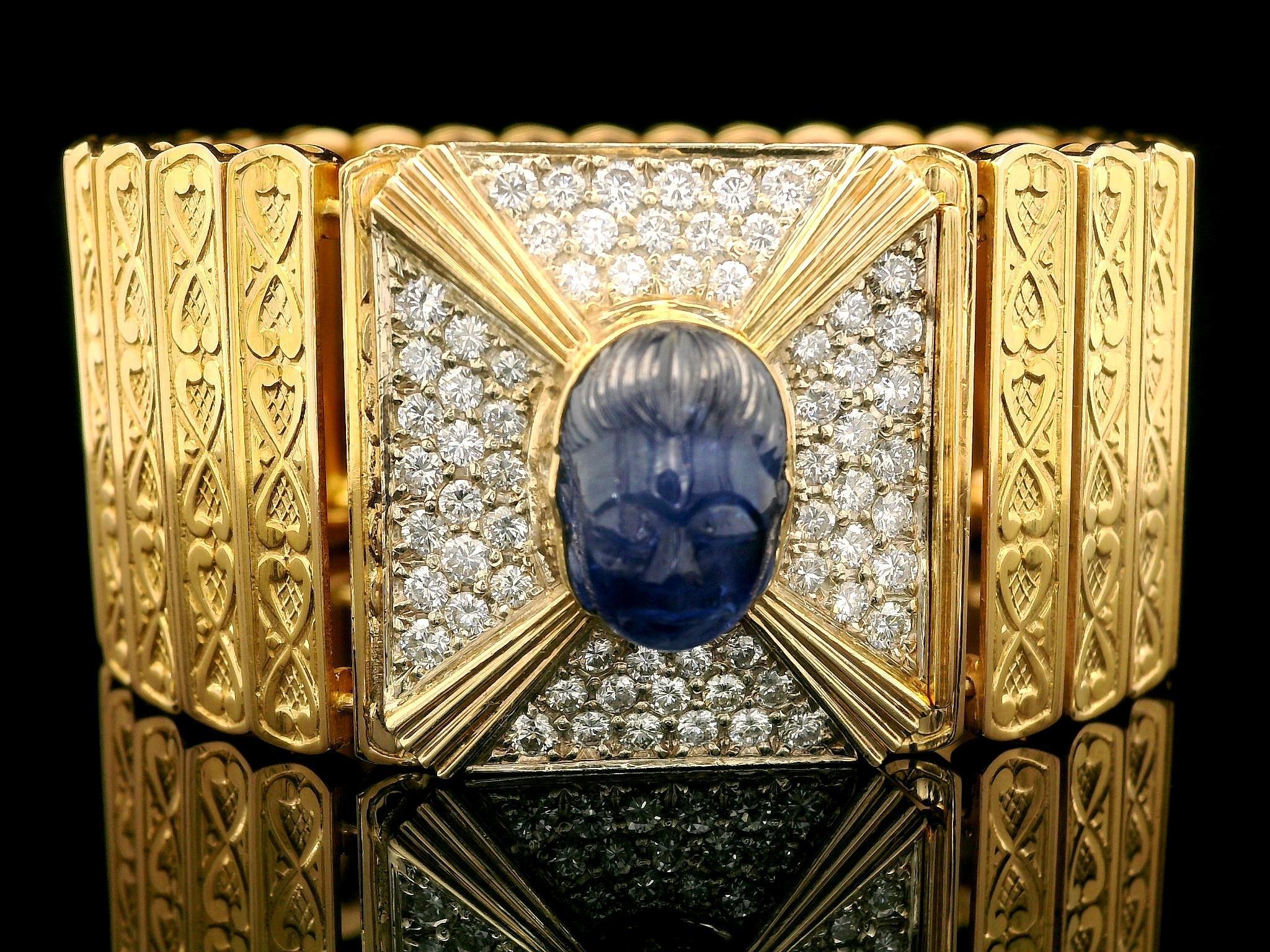 -- Pierre(s) --
(1) Saphir Naturel Véritable - Cabochon ovale taillé - Serti - Couleur Bleu Royal - 13.02x9.13mm - 7.8ctw (approx. basé sur les informations de certification)** Voir les détails de certification ci-dessous pour des informations