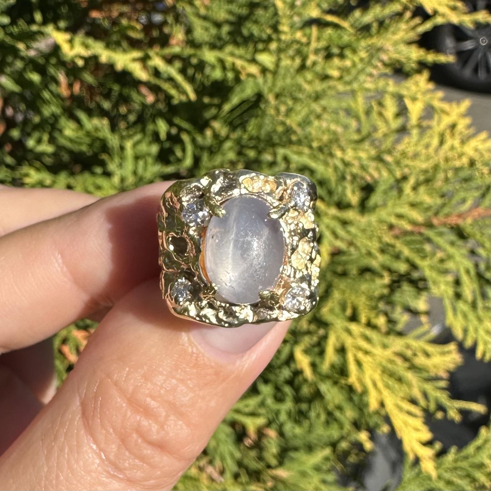 Vintage Solid Gold Men's Star Sapphire Diamond Nugget Textured Finish Band Ring en vente 7