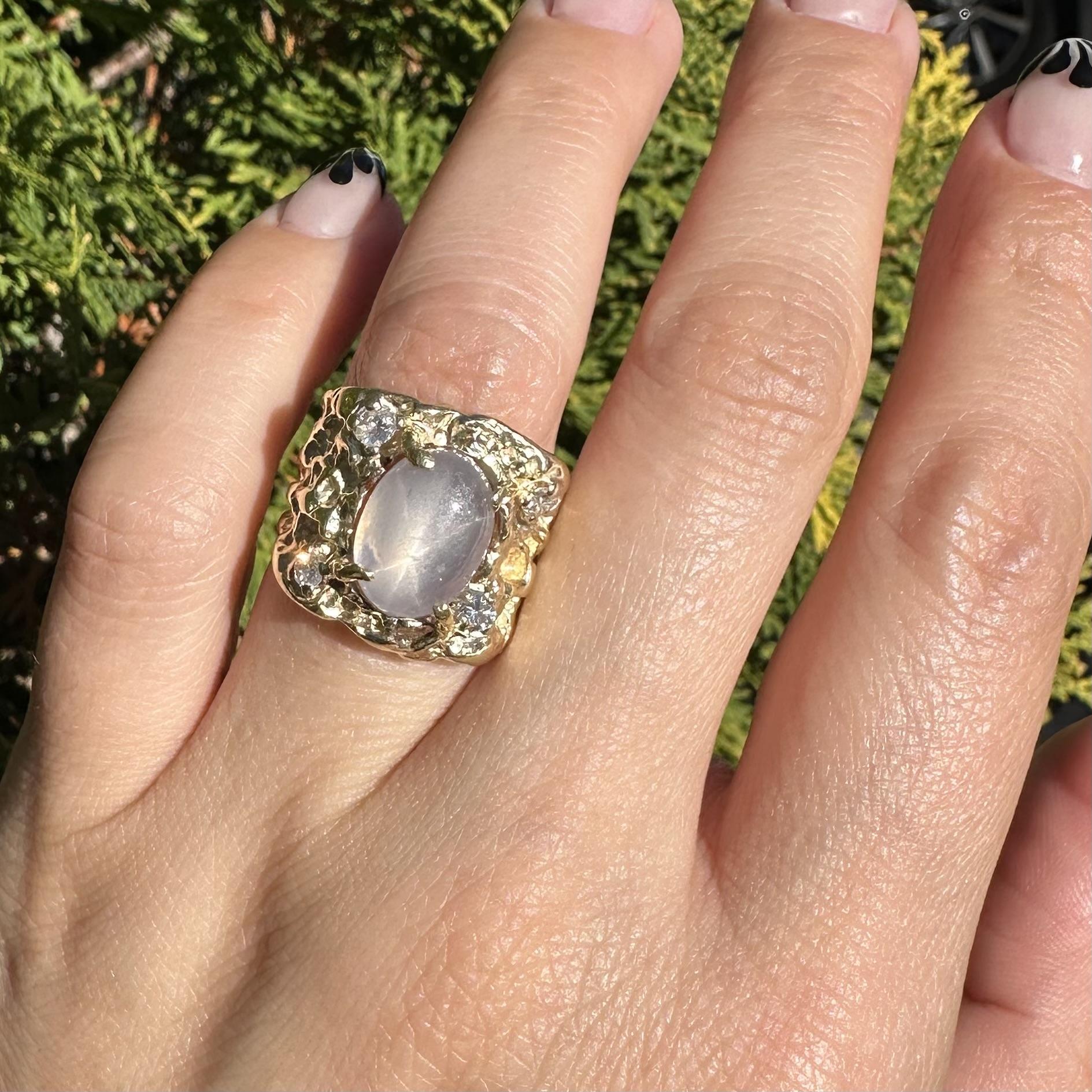 Vintage Solid Gold Men's Star Sapphire Diamond Nugget Textured Finish Band Ring en vente 8