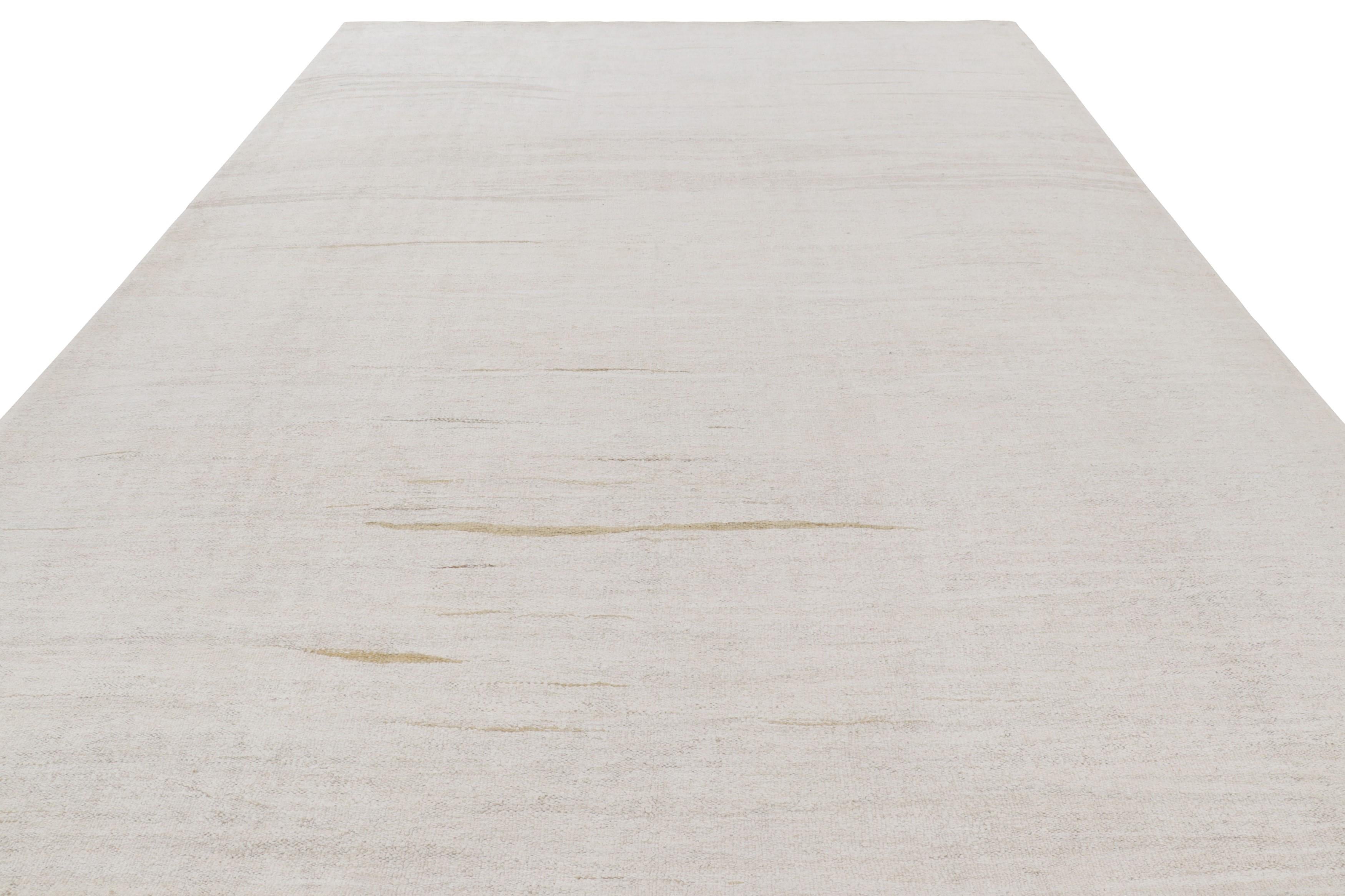 Tissé à la main Kilim vintage massif dans les tons beige et crème - Rug & Kilim en vente