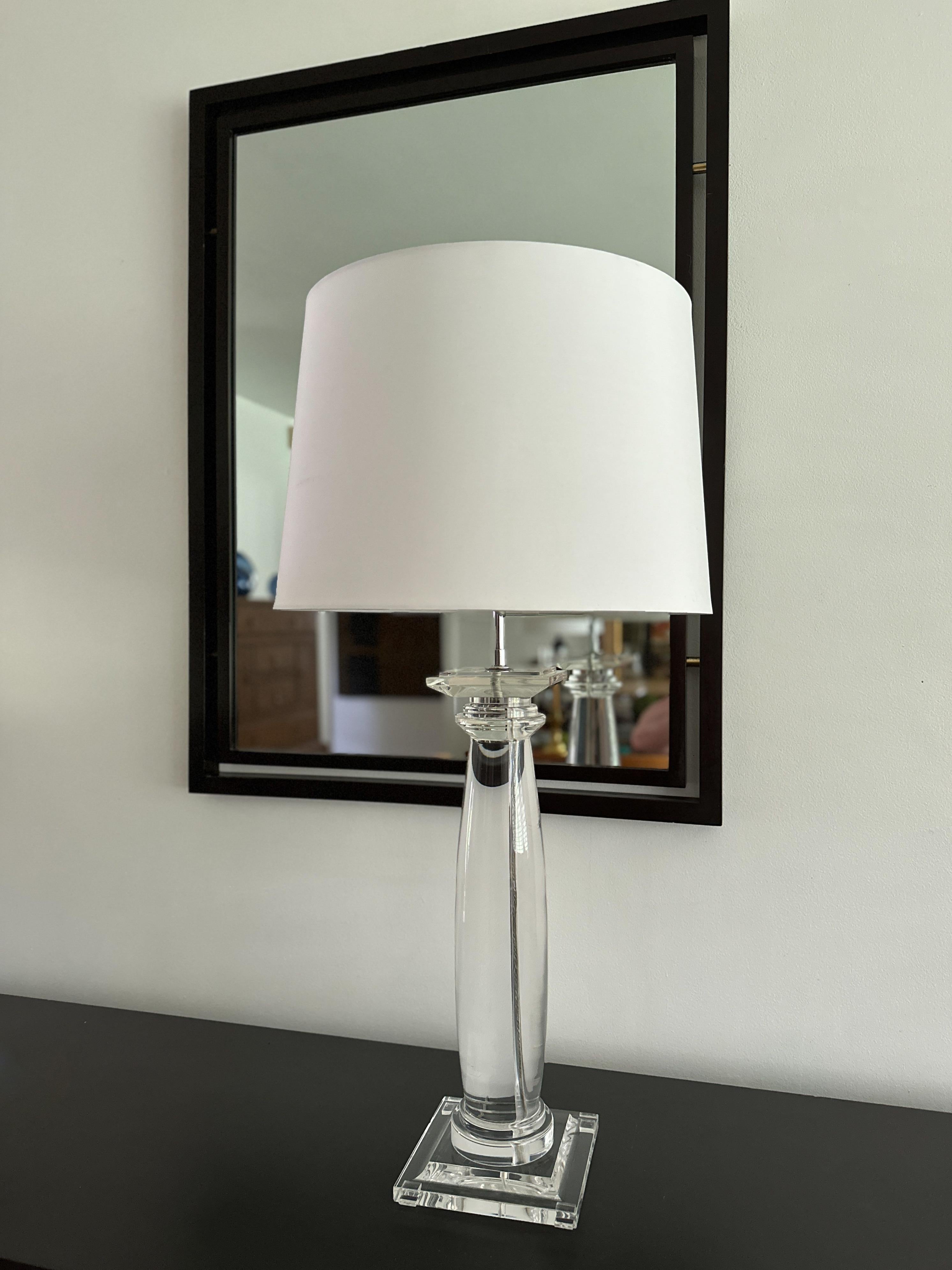 Lampe de table à colonne grecque vintage en lucite massive Karl Springer en vente 10