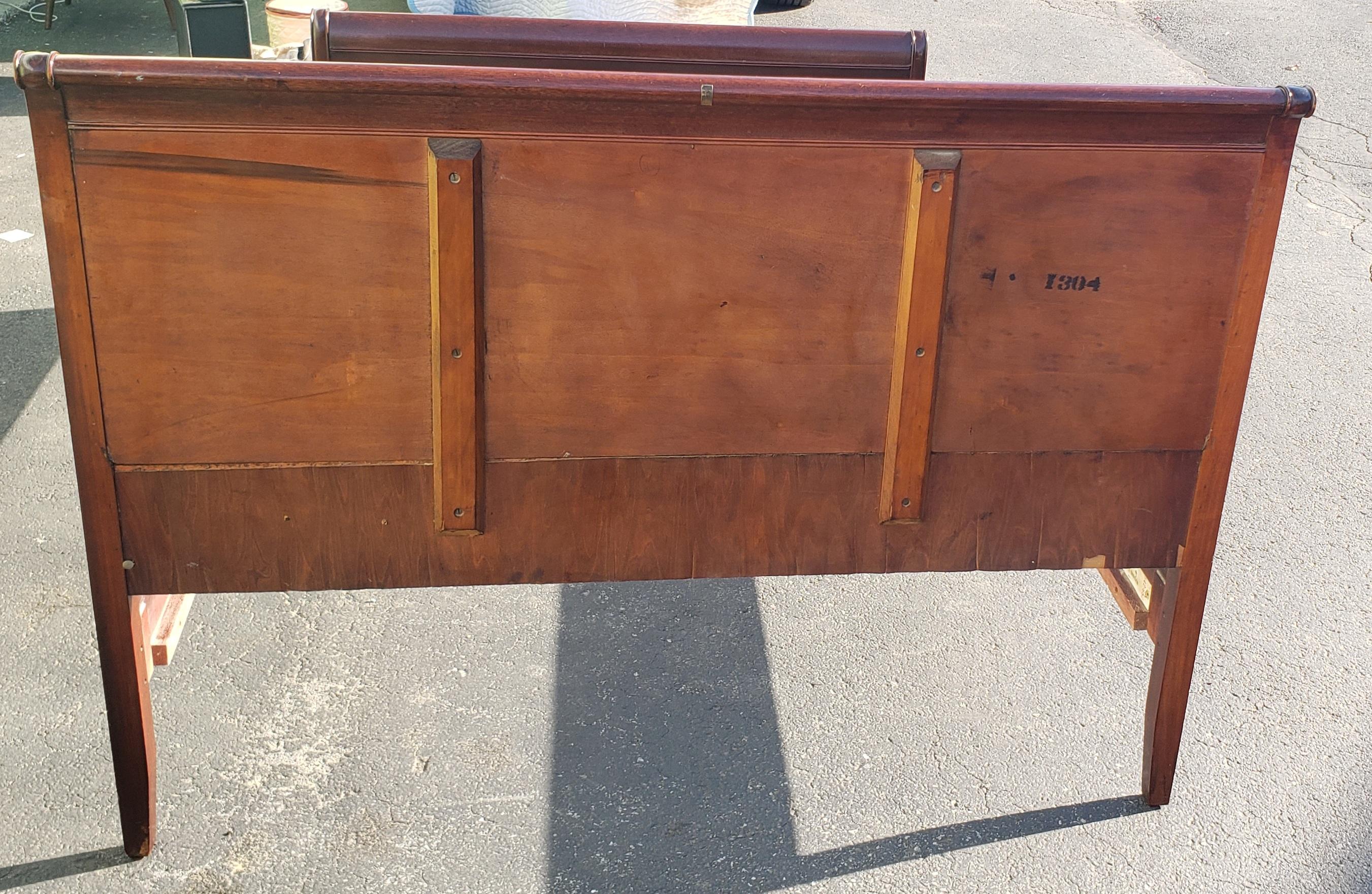 Hardwood Vintage Solid Mahogany Full Size Sleigh Bed