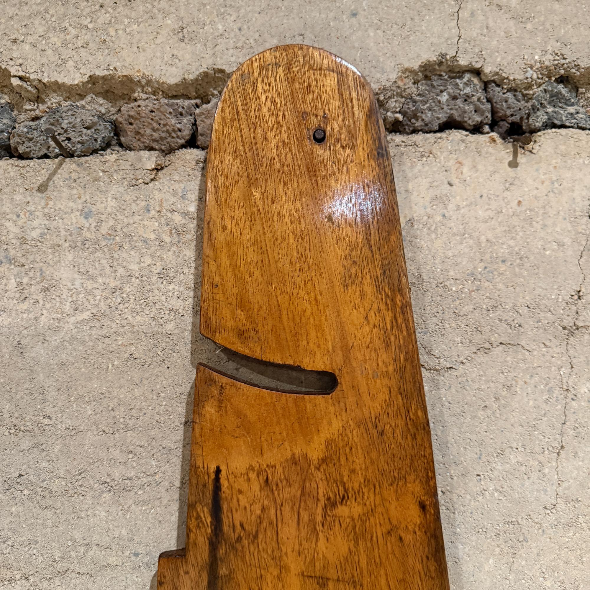 Vintage Massiv Mahagoni Holz Boot Ruder -Segelboot  Nautische Skulptur (Moderne der Mitte des Jahrhunderts) im Angebot
