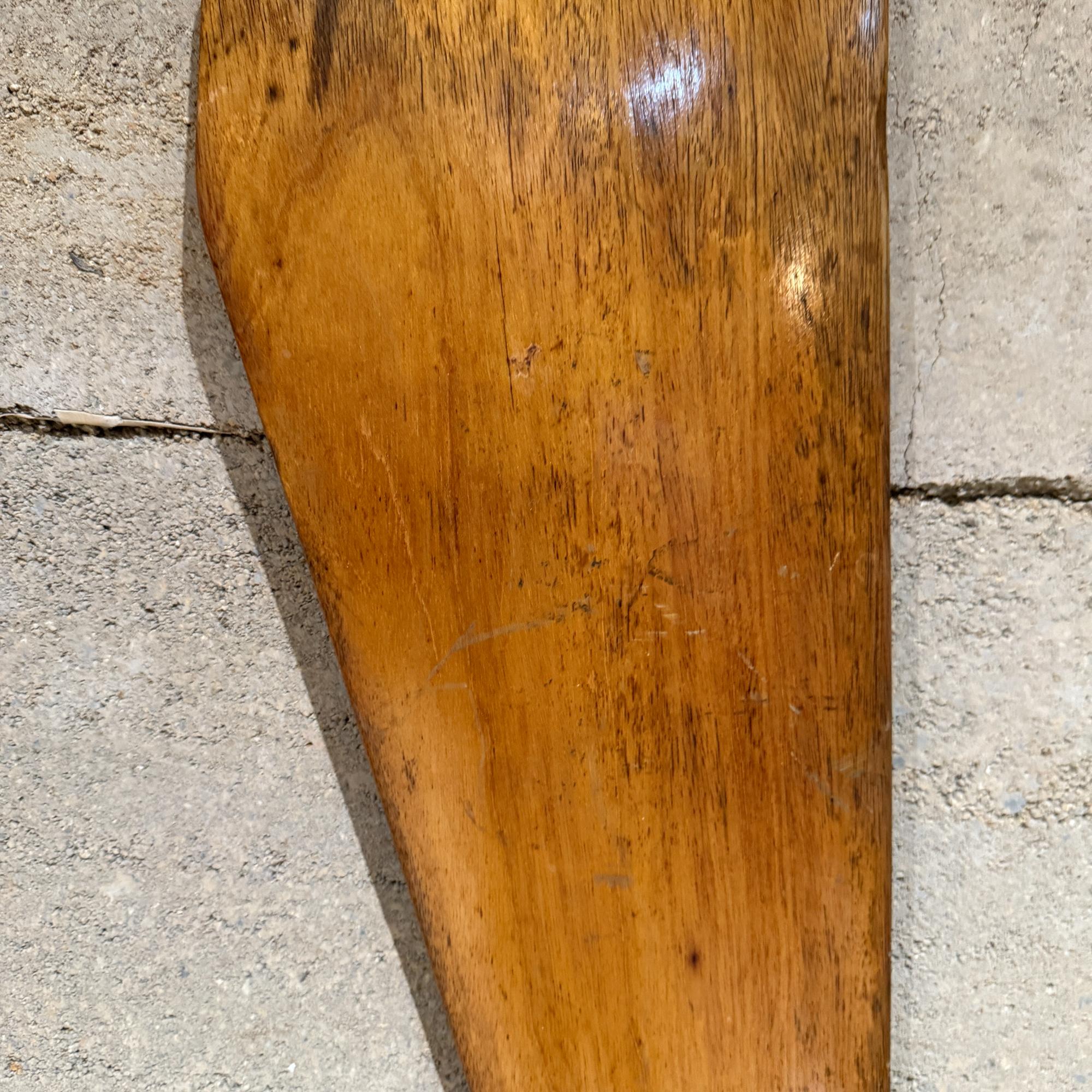 Vintage Massiv Mahagoni Holz Boot Ruder -Segelboot  Nautische Skulptur (Lackiert) im Angebot