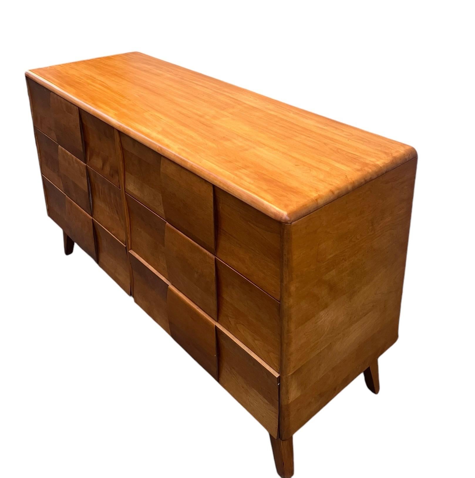 Mid-20th Century Vintage Solid Maple Mid Century Modern Heywood Wakefield 6 Drawer Dresser For Sale