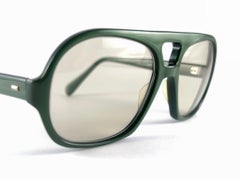 Vintage Solid Photo Matic Olive Green Frame Light Lens 70'S Sunglasses