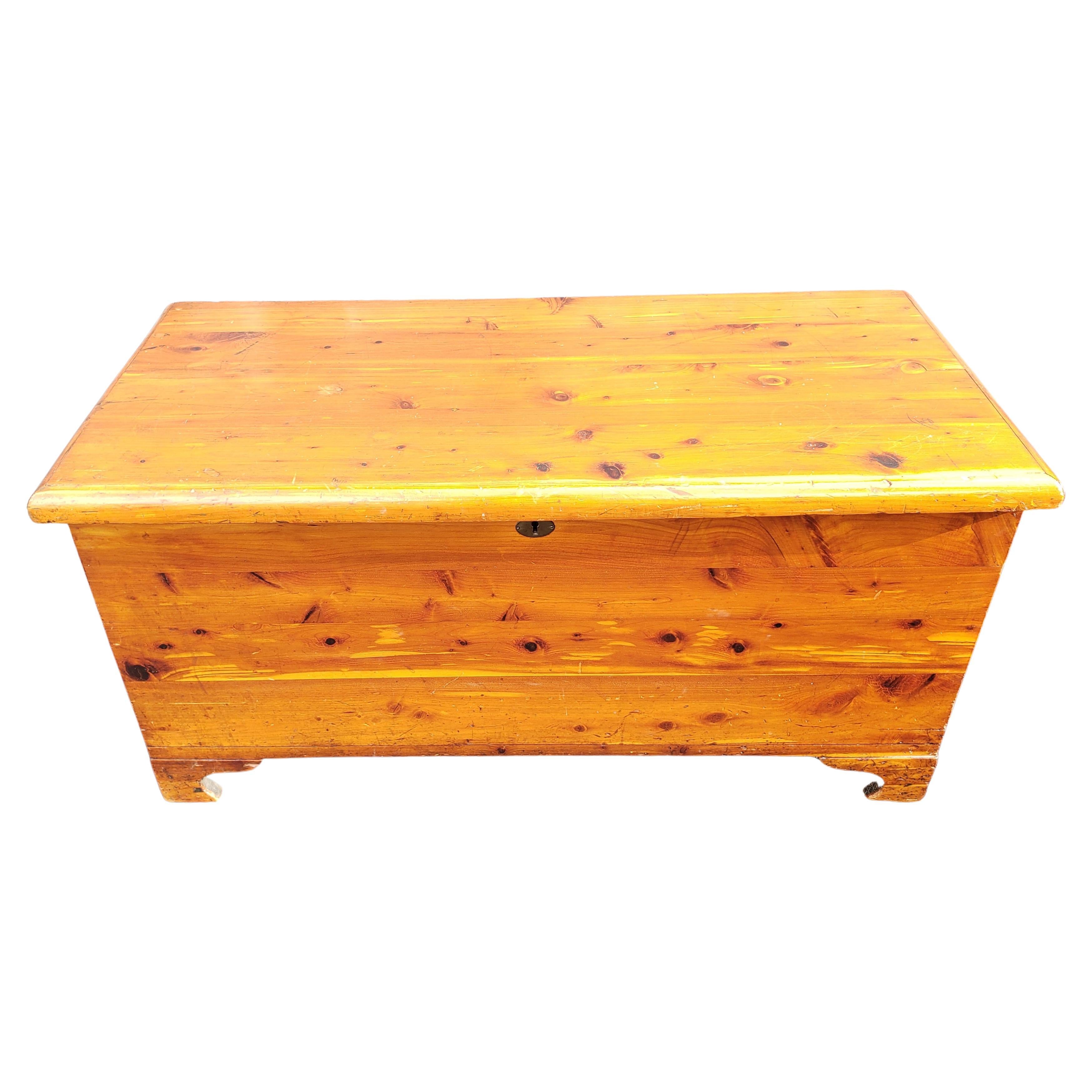 Mid-Century Modern Vintage Solid Pine Cedar Chest by Bally MFG co Bally Pa For Sale