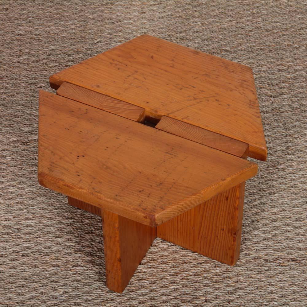 French Vintage solid pine stool attributed to René Martin, 1960 For Sale