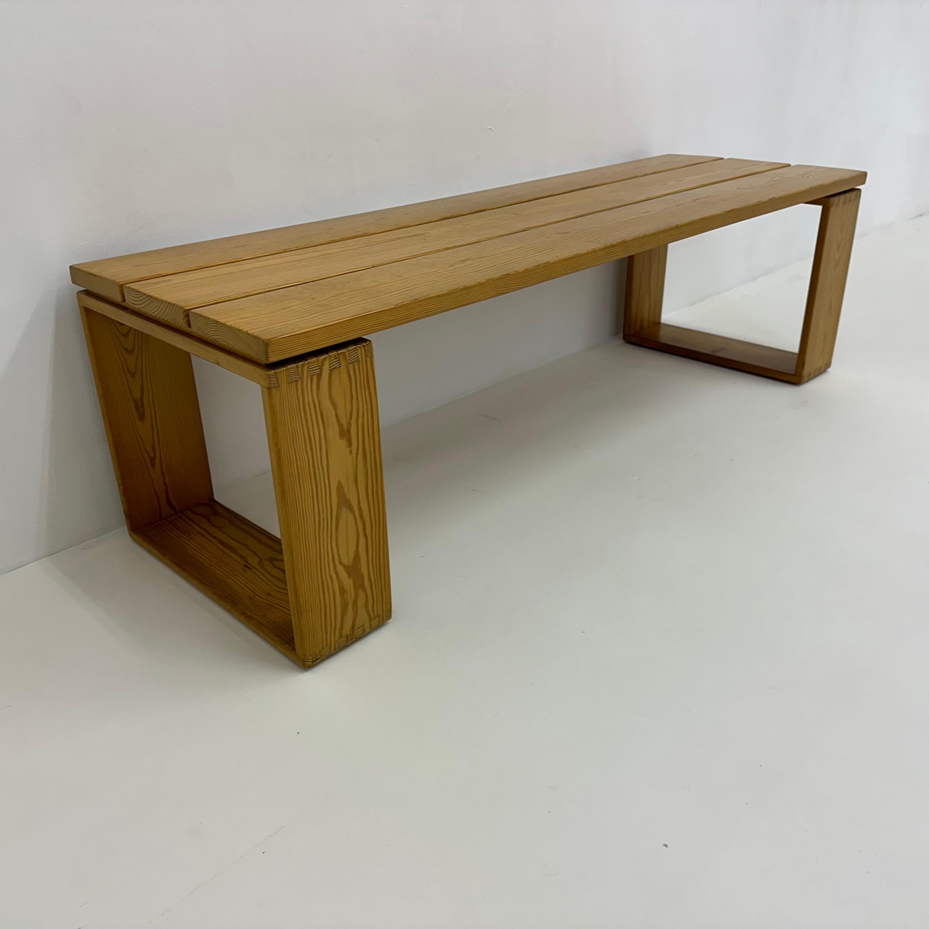 Banc vintage en bois de pin massif par Ate van Apeldoorn, 1970 en vente 6