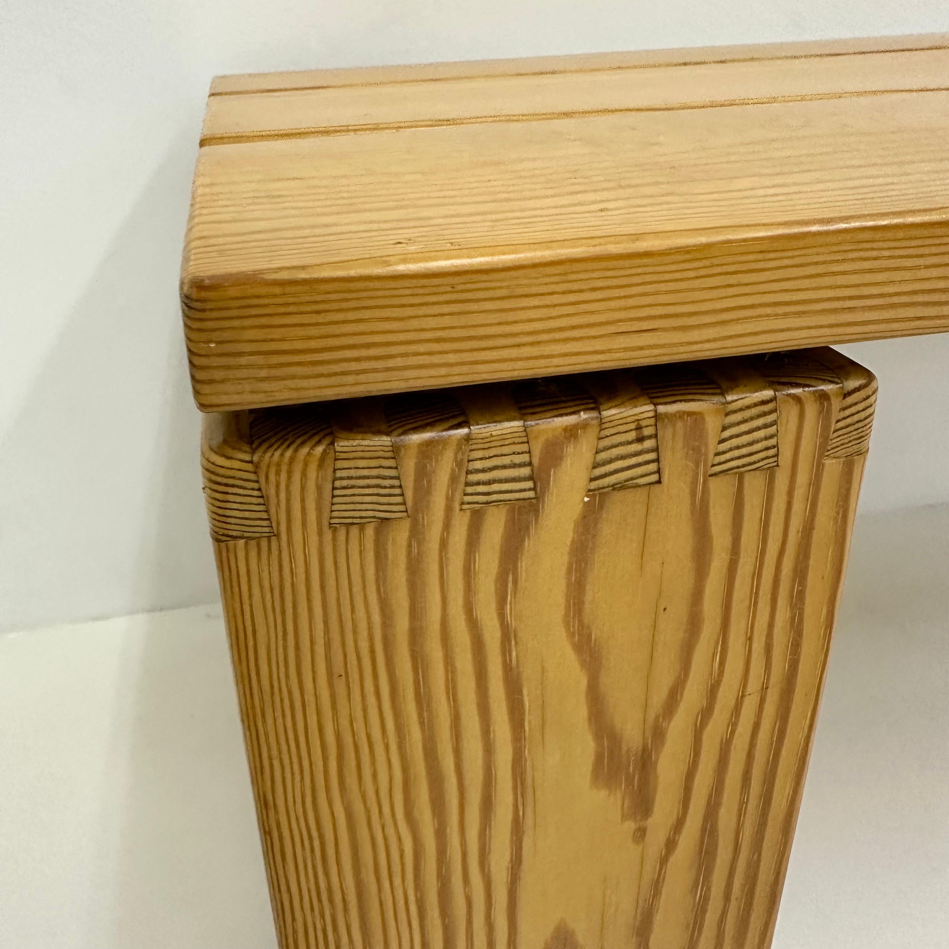 Banc vintage en bois de pin massif par Ate van Apeldoorn, 1970 en vente 8