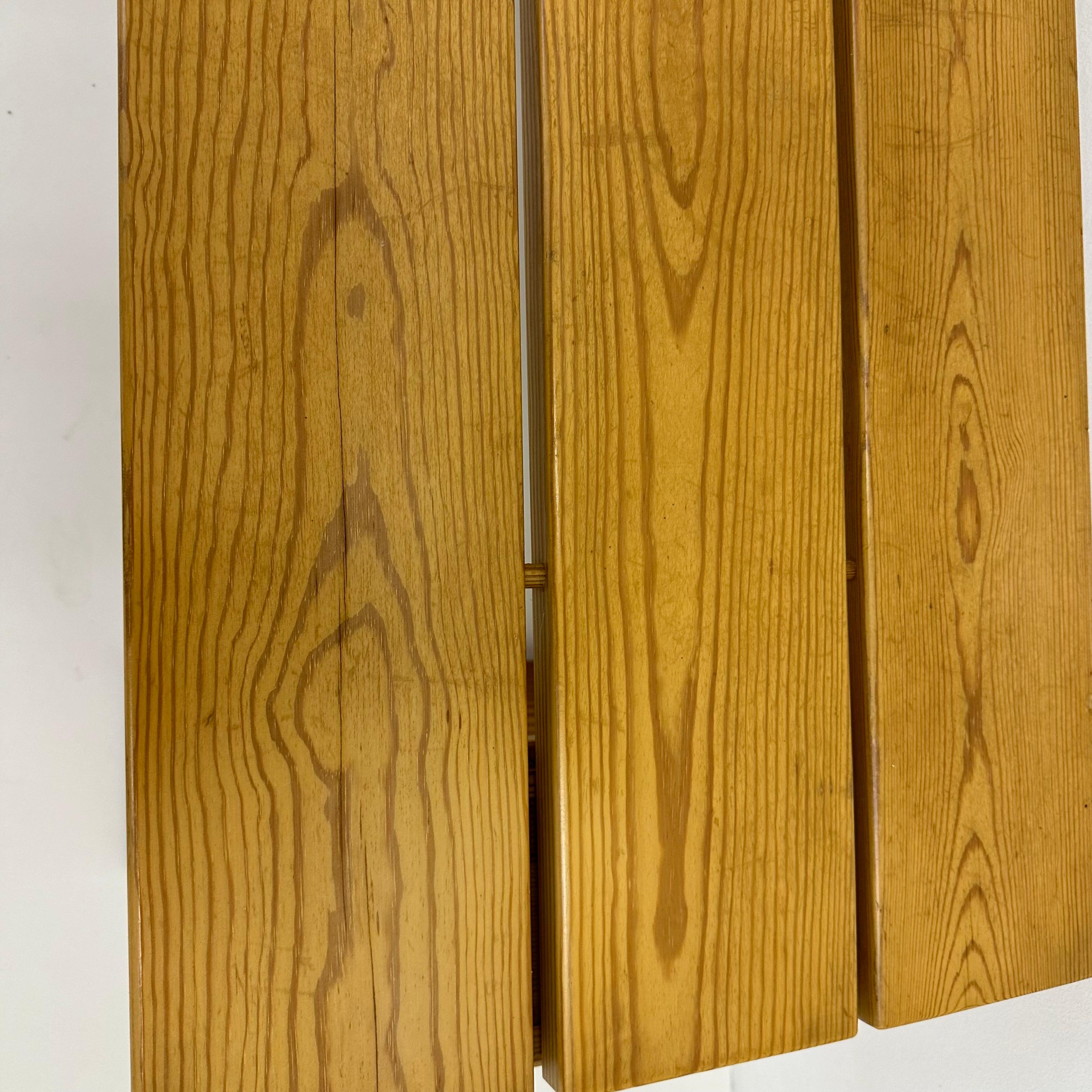 Banc vintage en bois de pin massif par Ate van Apeldoorn, 1970 en vente 1